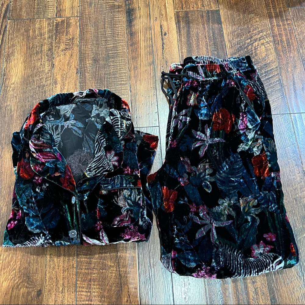BR velvet jungle print two piece pajama set